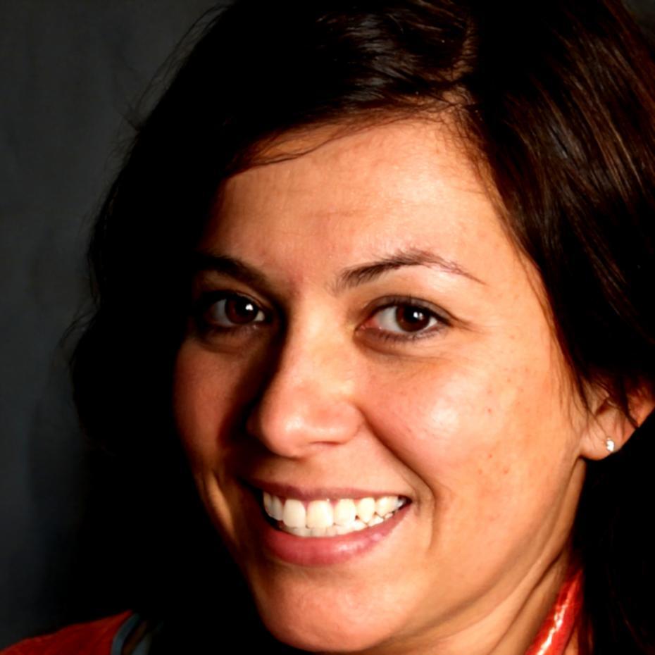 María González, Especialista en Finanzas Personales